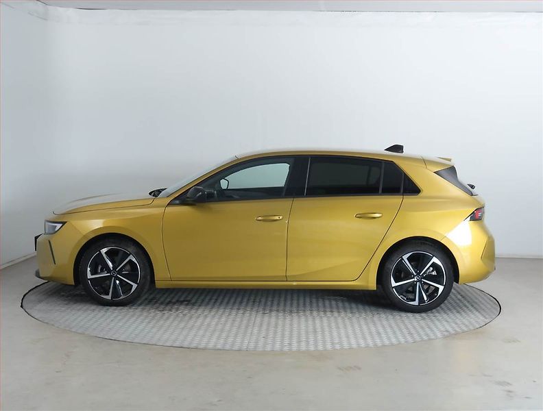 Opel Astra (2026) 1.2 Turbo - fotka 3 z 18