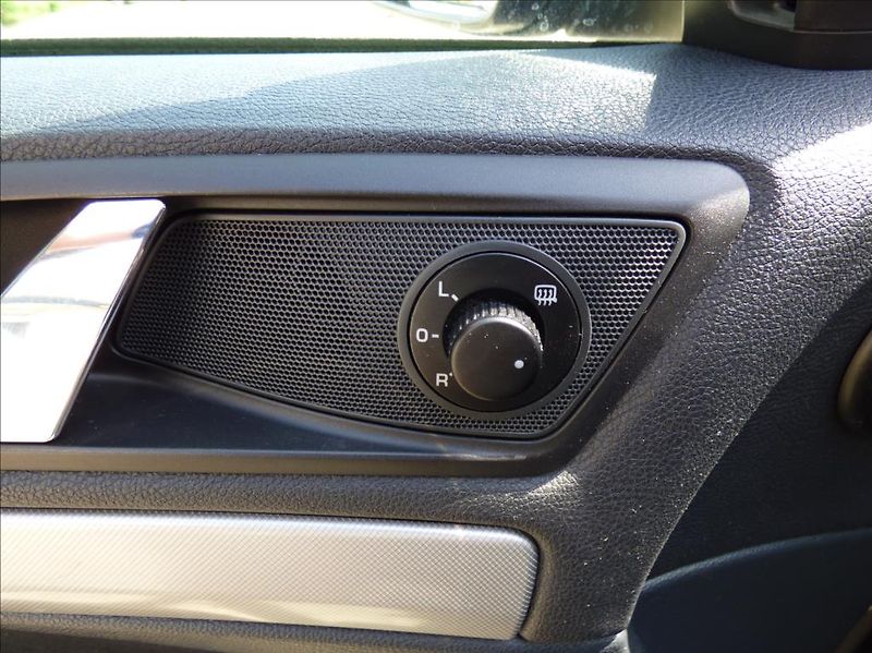 Škoda Octavia 1,6 TDI DSG, Xenon, Digi Klima - fotka 13 z 49