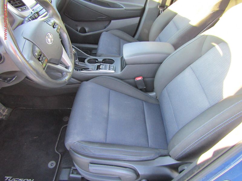 Hyundai Tucson (2016) 2.0 CRDi 4x4, AT, navi - fotka 9 z 20