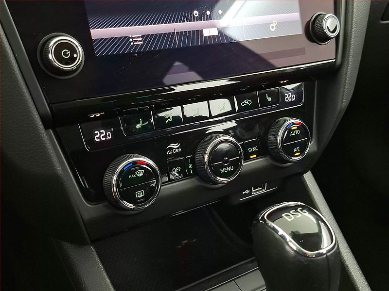 Škoda Octavia (2018) Style 1.5 TSI, Automat, ČR - fotka 15 z 19