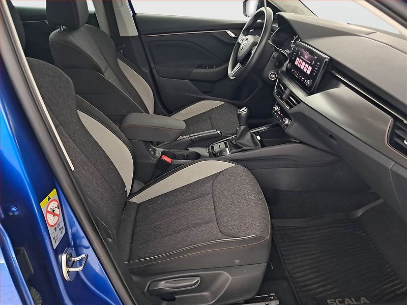 Škoda Scala (2019) Style 1.0 TSI, Kůže, Tempomat - fotka 9 z 17