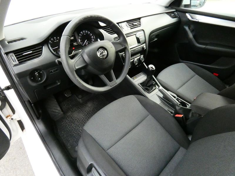 Škoda Octavia III Combi ActivePlus 1.6 TDI C - fotka 5 z 30