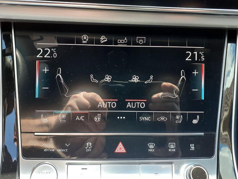 Audi Q7 (2020) 50 TDi  S -Line Mild-hybrid - fotka 15 z 41