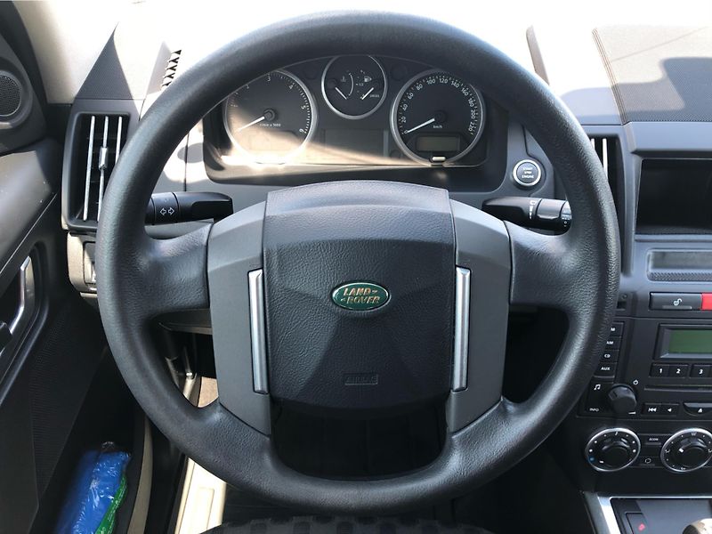 Land Rover Freelander A 2.2 TD4 - fotka 17 z 27