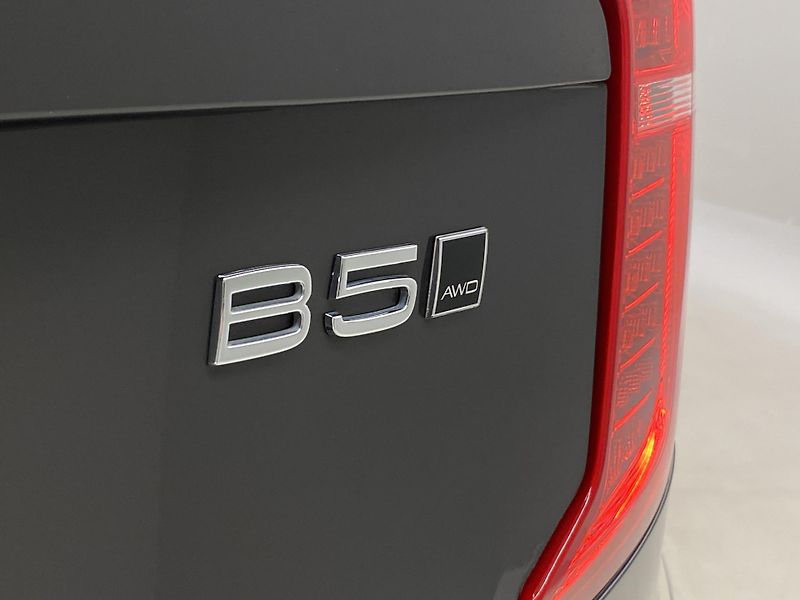 Volvo XC90 B5 AWD BRIGHT PLUS AUT 7míst - fotka 41 z 64