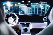 Mercedes-Benz letos odstartoval novou éru jako globální partner ženského tenisu (WTA). Své ambice v tomto sportu nyní potvrzuje i v České republice, kde v rámci ostravského turnaje představuje dvě klíčové novinky: novou generaci modelů GLB a GLC.