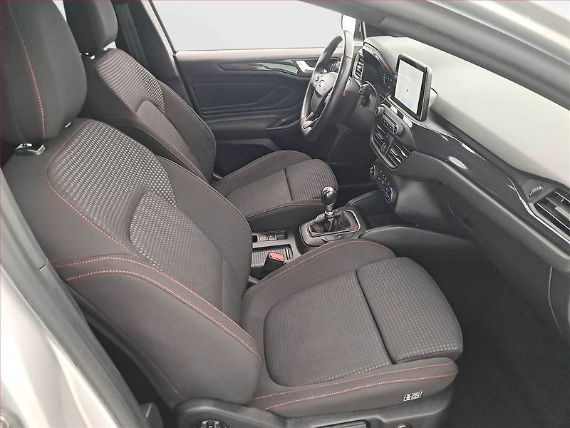 Ford Focus (2020) ST-Line 2.0 EcoBlue, Navi - fotka 9 z 21