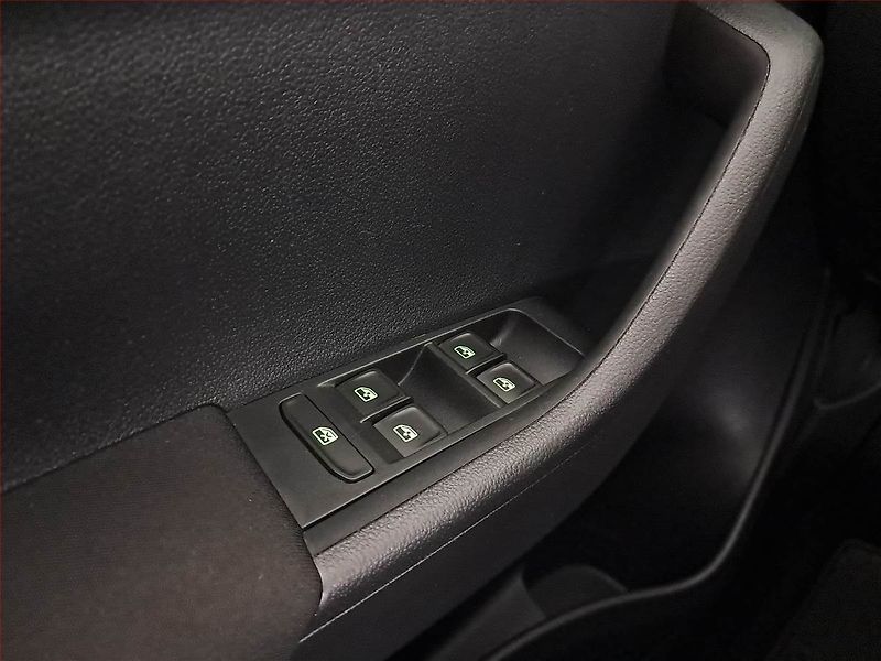 Škoda Fabia (2015) Style 1.2 TSI, Park. senzory - fotka 14 z 14