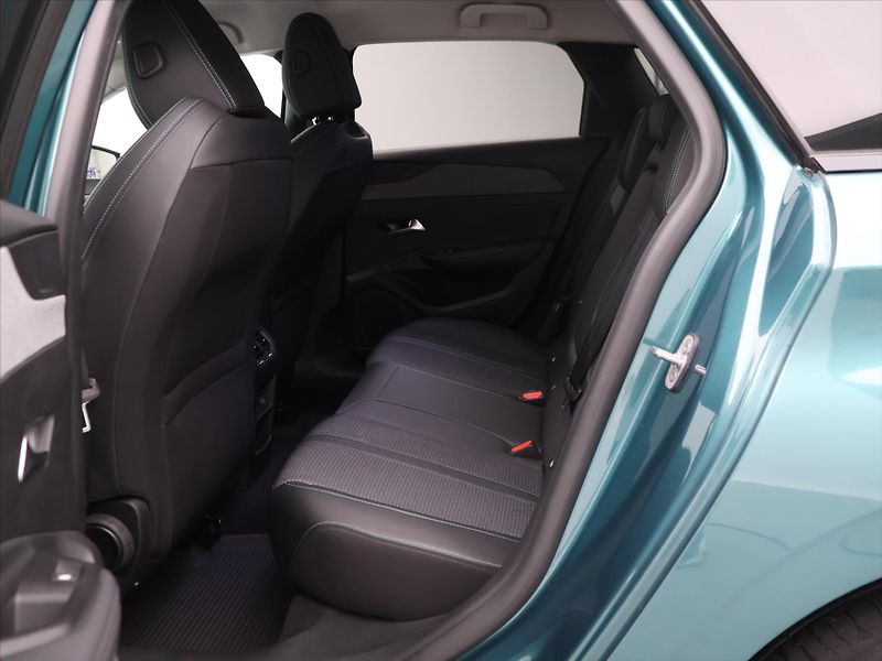 Peugeot 308 1,2 PT 130k CZ Allure 1.Maj LE - fotka 12 z 21