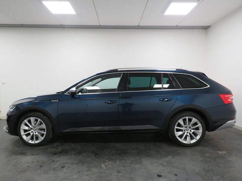 Škoda Superb - fotka 3 z 25