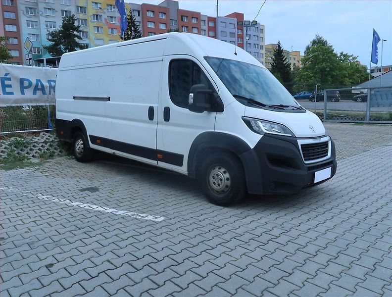 Peugeot Boxer (2018) 2.0 BlueHDi, Maxi, 14m3, 1.0t - fotografie inzerátu