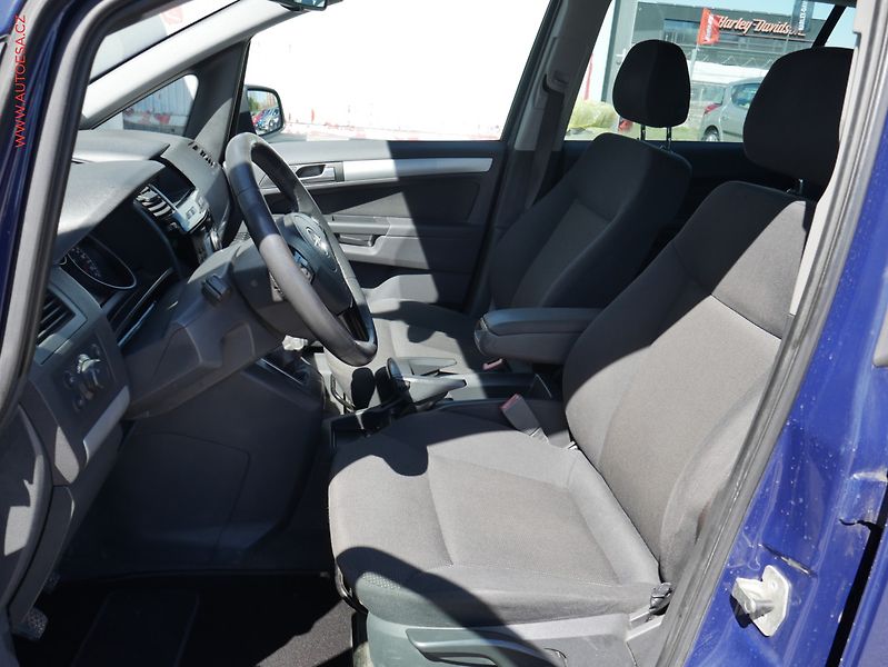 Opel Zafira (2012) 1.7CDTi, AC, temp, tažné - fotka 9 z 20