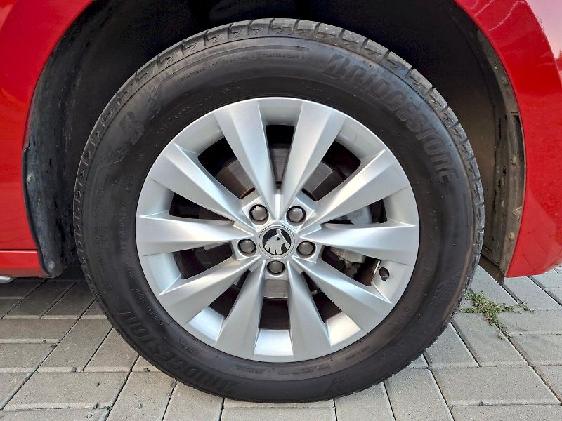Škoda Kamiq (2019) Style 1,6TDi 85kW - fotka 35 z 35