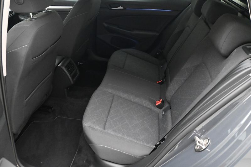 Volkswagen Golf 2,0 TDI 110 kW DSG Life Záruka - fotka 14 z 30