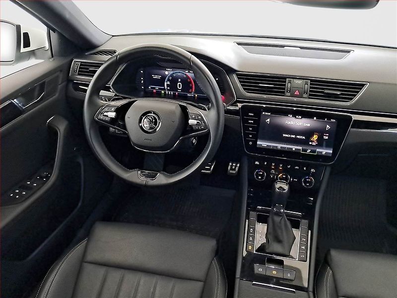 Škoda Superb (2023) Laurin&Klement 2.0 TDI - fotka 7 z 21