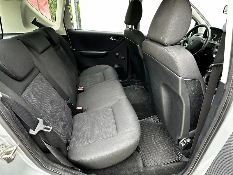 Mercedes-Benz Třídy A 1,5 i 70KW-A 160 KLIMA-SERVIS! - fotka 14 z 32