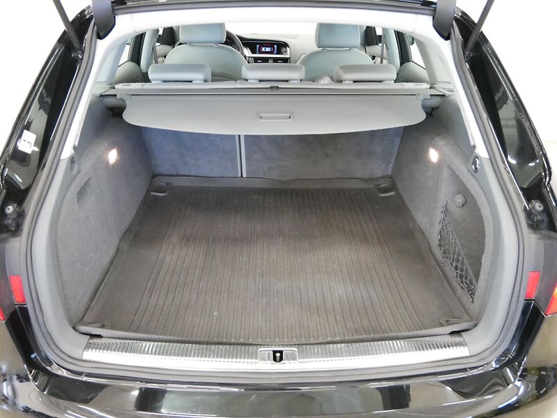 Audi A4 - fotka 25 z 25