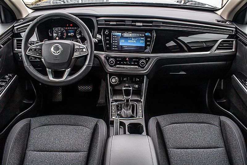 SsangYong Korando 1,5 GDI 2WD AT STYLE+TECH - fotka 11 z 13