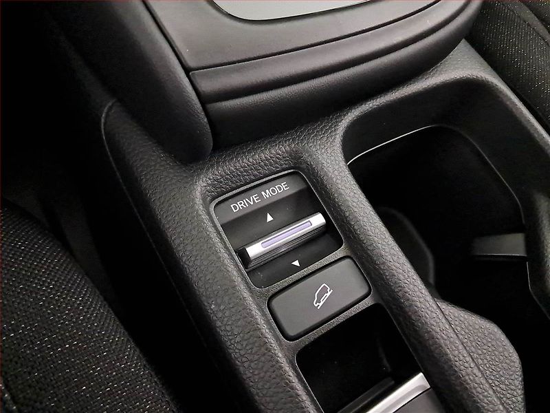 Honda HR-V (2024) e:HEV 1.5 i-MMD - fotka 17 z 18