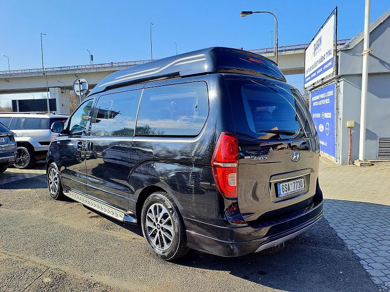 Hyundai H 1 (2019) GRAND STAREX 2.5 CRDi AT 2WD - fotka 3 z 26