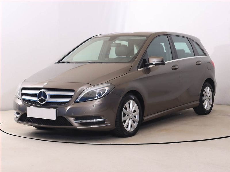 Mercedes-Benz Třídy B (2013) B 180 CDI, Automat, Serv.kniha - fotka 2 z 18