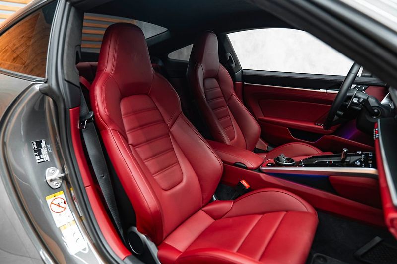 Porsche 911 Turbo, BOSE, ACC, VÝFUKY, MATR - fotka 10 z 20