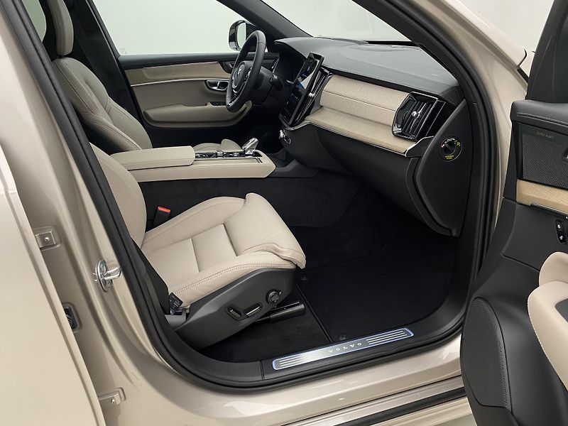 Volvo XC90 (2026) T8 AWD Plug-in DARK PLUS 7m - fotka 26 z 66