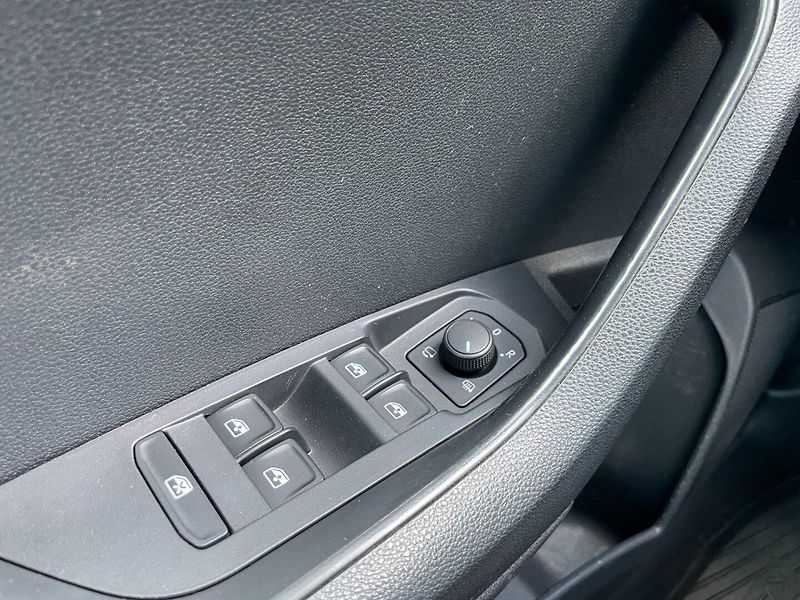 Škoda Karoq (2022) 2.0TDi Style+! Tažné! ČR+1.maj - fotka 24 z 39