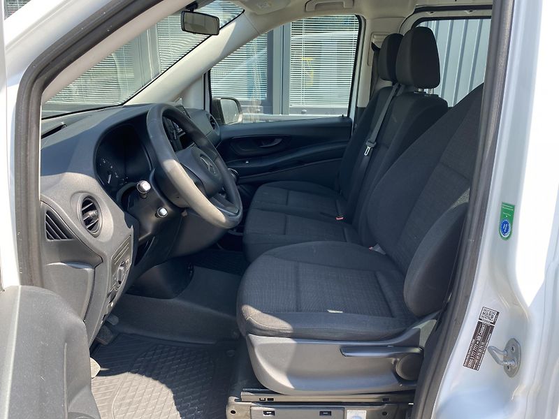 Mercedes-Benz Vito 114 CDI -6 MÍST-KLIMA-LONG-DPH - fotka 13 z 35