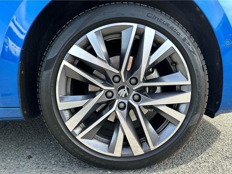 Škoda Octavia 2,0 TDI / 110 kW Exclusive Sel - fotka 23 z 24