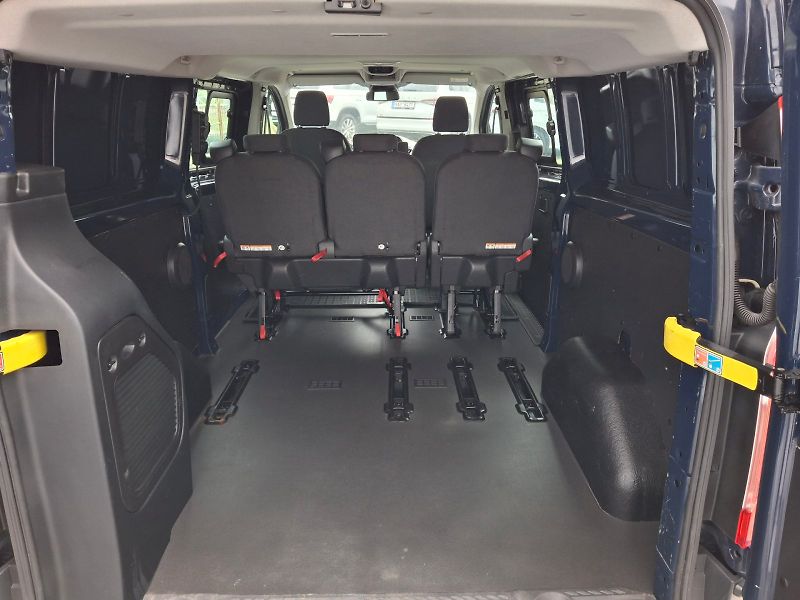 Ford Transit (2017) CUSTOM 2,0 EcoBlue 77kW Long - fotka 7 z 32