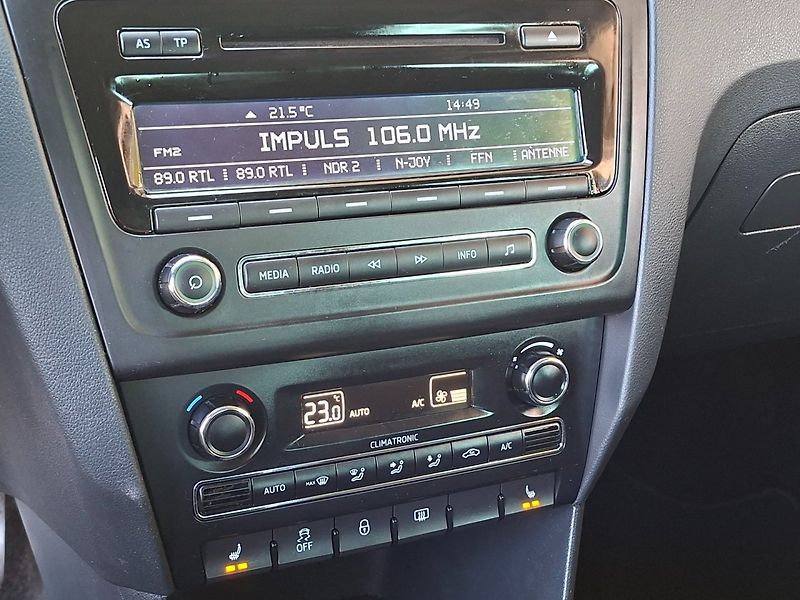 Škoda Rapid (2014) SPBK 1.2TSI 77kW -VÝBAVA! - fotka 14 z 28