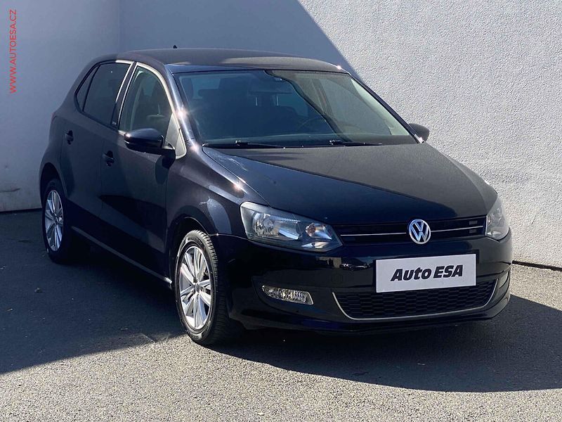 Volkswagen Polo (2011) 1.4 MPi, Style, tempo, park - fotka 1 z 15