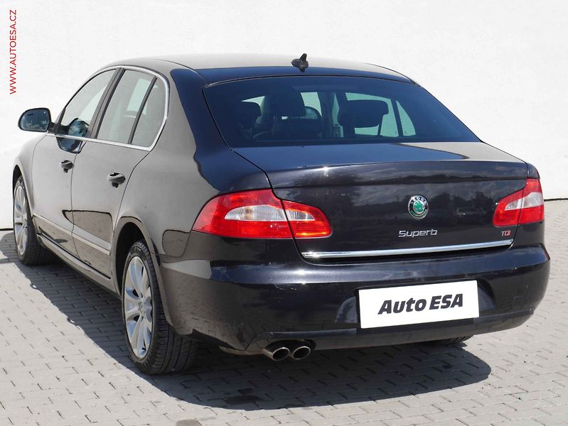 Škoda Superb (2012) 2.0TDi, 2.maj,ČR, DSG, bixen - fotka 6 z 20