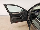 Volkswagen Passat (2021) Variant 2.0 TDI 147 kW DSG Ele - náhled 19