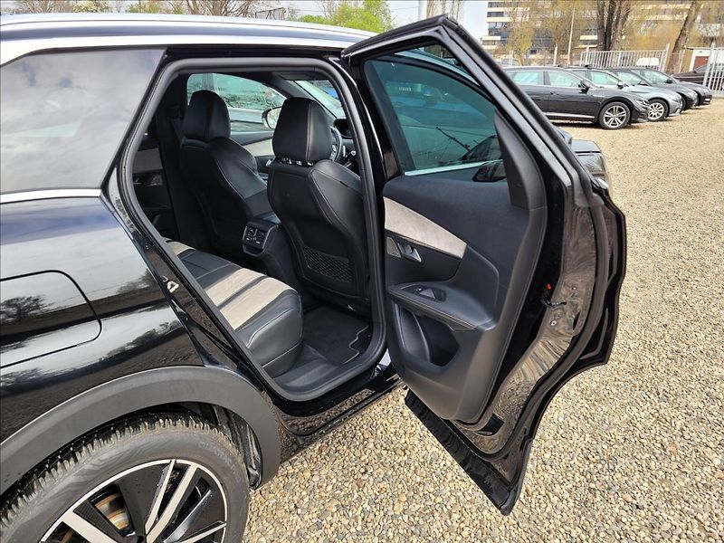 Peugeot 3008 1,6 JIŽ NENÍ K DISPOZICI - fotka 13 z 39
