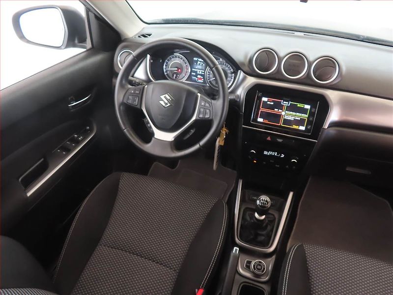 Suzuki Vitara (2019) 1.4 BoosterJet, 4X4 - fotka 7 z 14