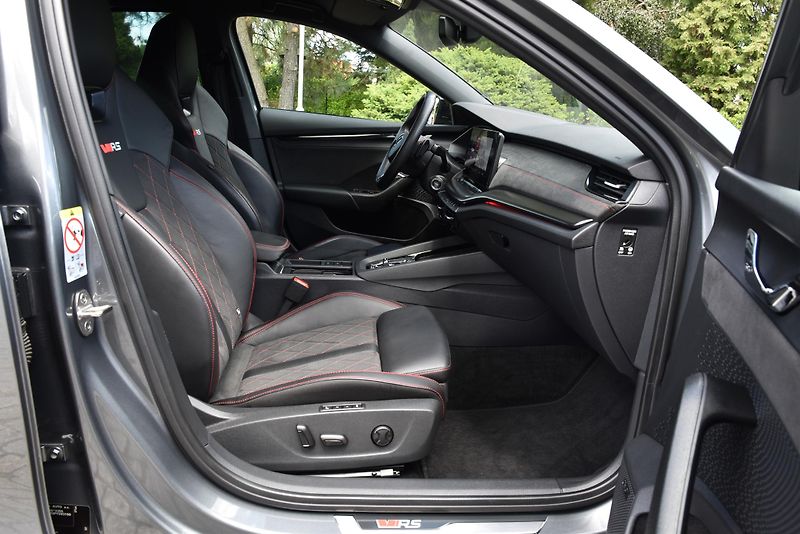 Škoda Octavia RS 2.0 TDI 147 kW DSG 4X4, ČR - fotka 41 z 50