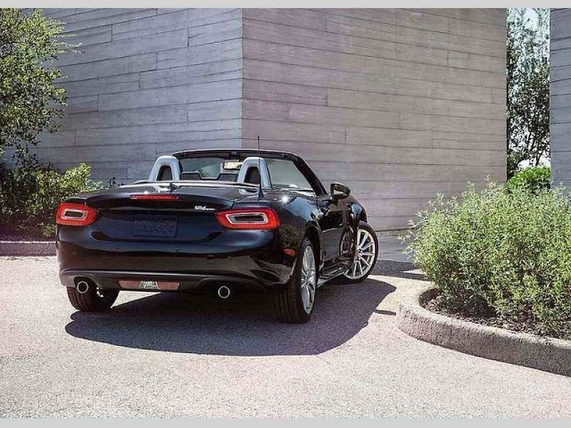 Fiat 124 Spider.