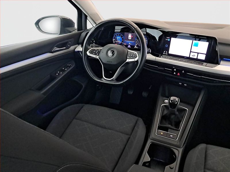 Volkswagen Golf (2022) Life 1.0 TSI, Tempomat - fotka 7 z 16