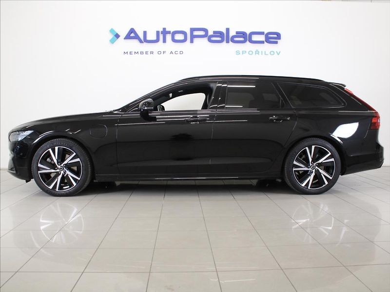 Volvo V90 2,0 T8 AWD PLUS Dark 59tkm. - fotka 5 z 27