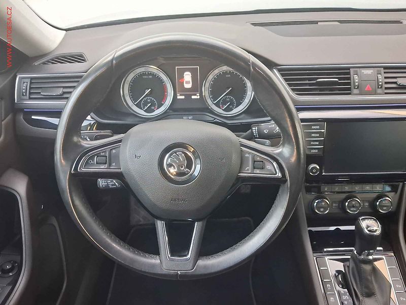 Škoda Superb (2016) 2.0TSI 4x4, ČR, DSG, navi - fotka 11 z 21