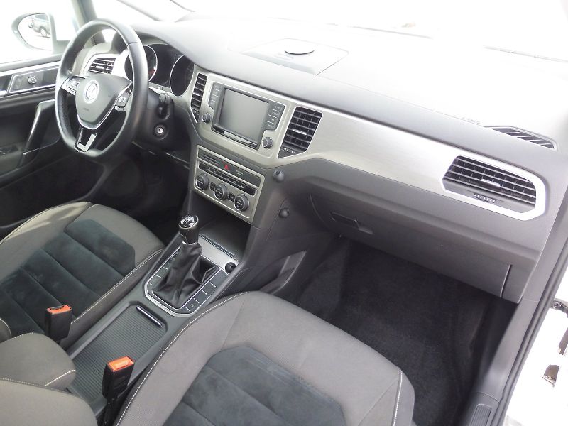 Volkswagen Golf Sportsvan (2018) Comfort Edition 1,4 TSI 92kW - fotka 8 z 24