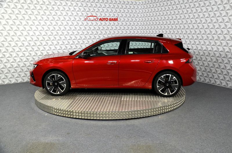 Opel Astra (2024) e-Astra BEV 115 Edition AT - fotka 6 z 16