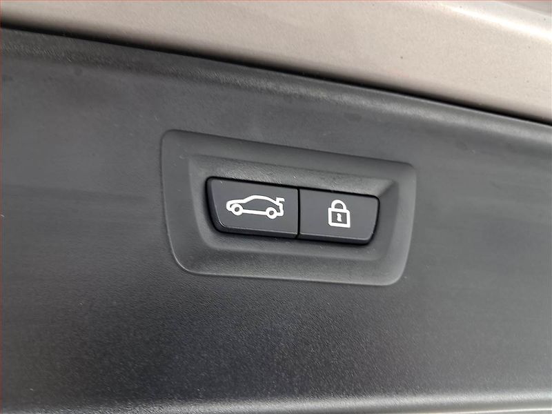 BMW Řada 5 (2015) 535i, Kůže, Navi, Bi-Xenony - fotka 21 z 22