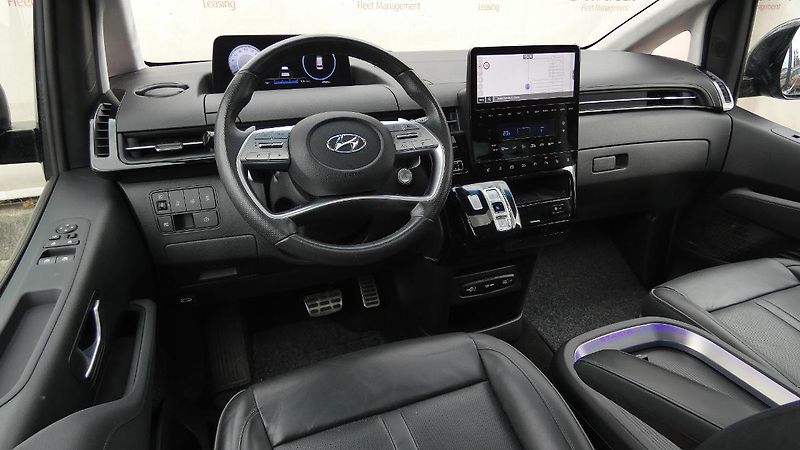 Hyundai Staria 2.2 CRDi Luxury 4x4 Auto - fotka 5 z 32
