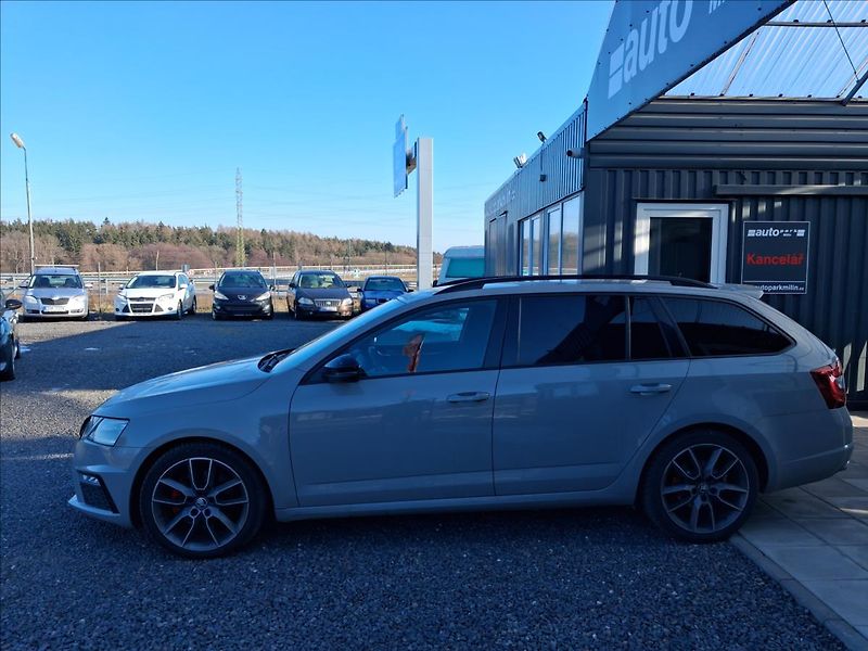 Škoda Octavia 2,0 RS, 4x4, DSG - fotka 4 z 14
