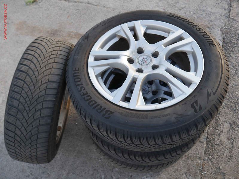 Nissan Qashqai (2011) 1.6i, AC, tempomat - fotka 20 z 21