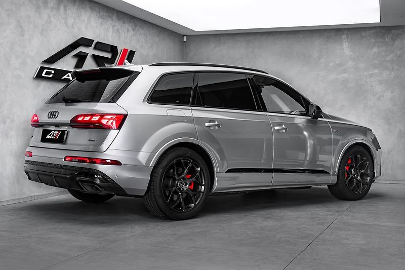 Audi Q7 e Quattro Sline 360kW Masáže - fotka 5 z 28