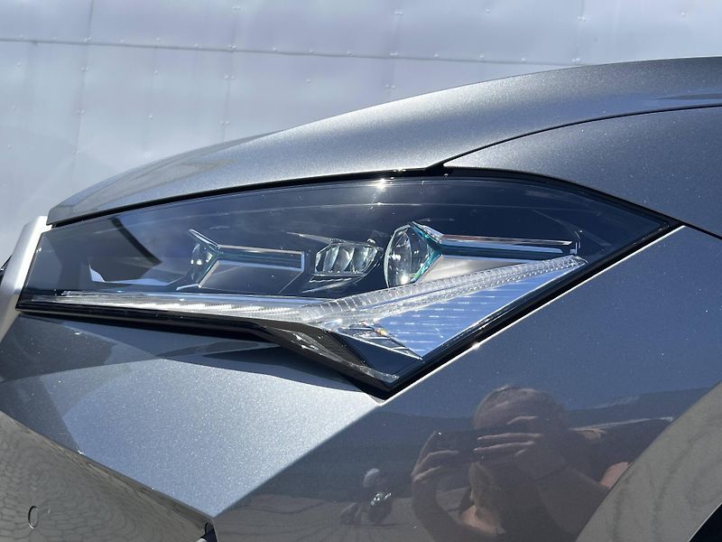 Škoda Superb (2026) L&K 7DSG 2,0TDI - fotka 21 z 23